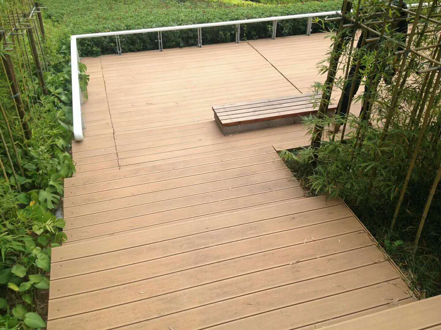 供應(yīng)青島木塑地板規(guī)格型號 青島木塑地板規(guī)格型號木塑地板安裝