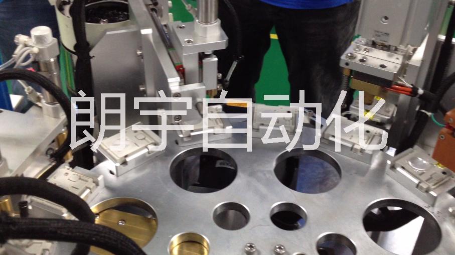 表殼按的自動(dòng)化裝配機(jī)