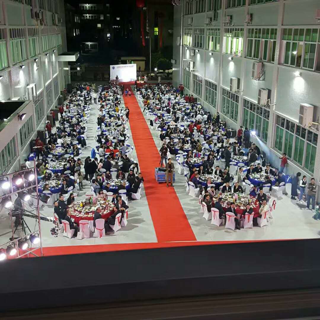 深圳優(yōu)質(zhì)圍餐宴精美自助餐上門，團(tuán)隊運(yùn)作，價格美麗