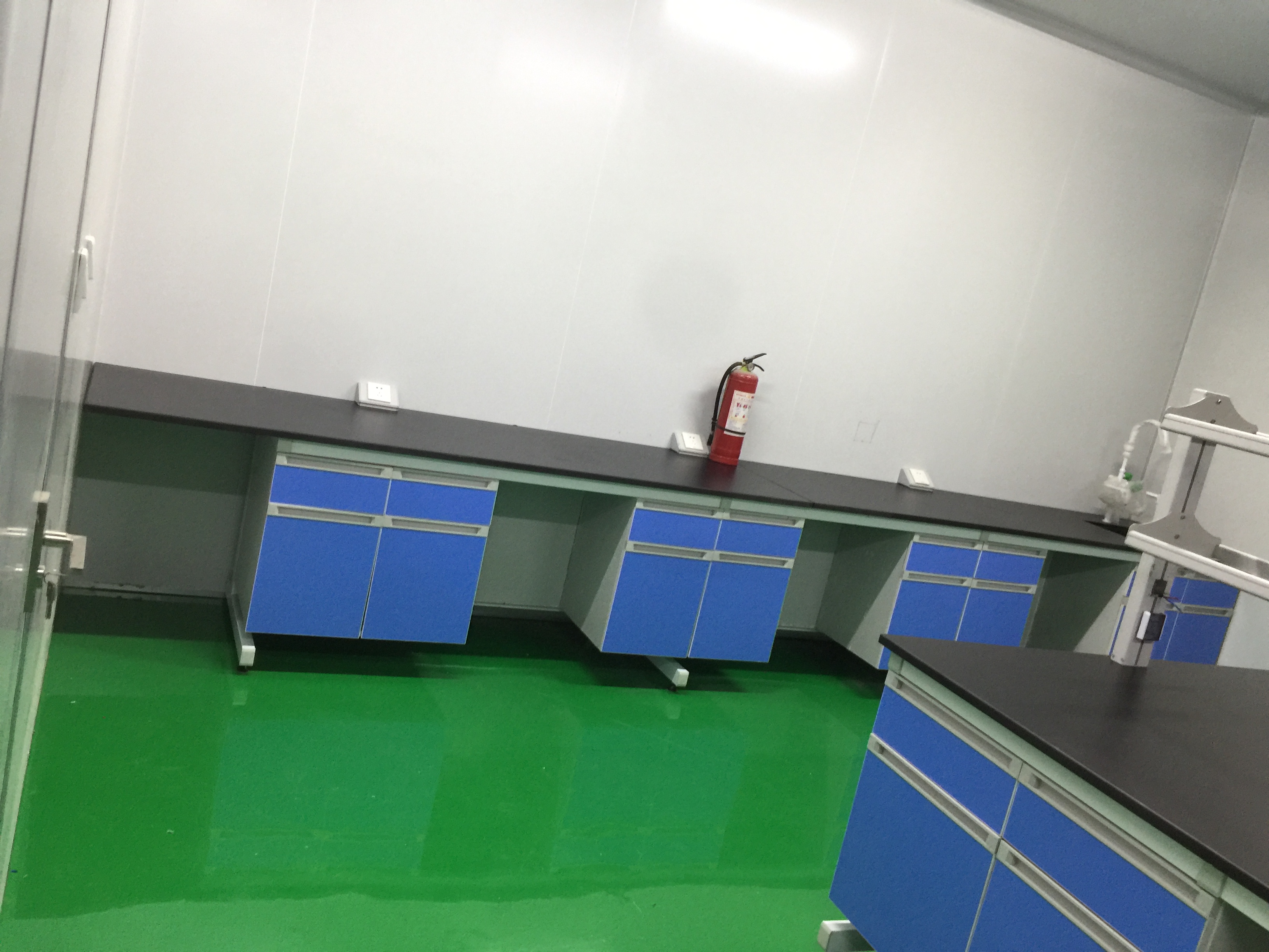 福建實(shí)驗(yàn)桌 鋼木實(shí)驗(yàn)臺福建實(shí)驗(yàn)室家具廠家 福建通風(fēng)柜，福建實(shí)驗(yàn)臺批發(fā)