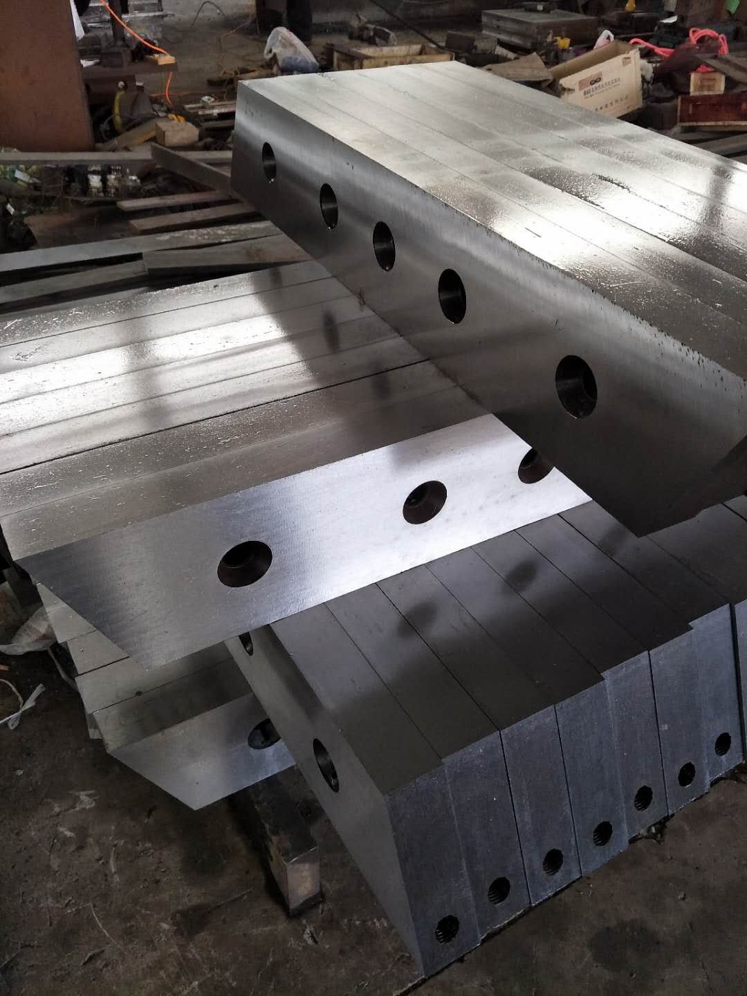 數(shù)控剪板機(jī)* 馬鞍山剪板機(jī)*廠  數(shù)控液壓剪板機(jī)*