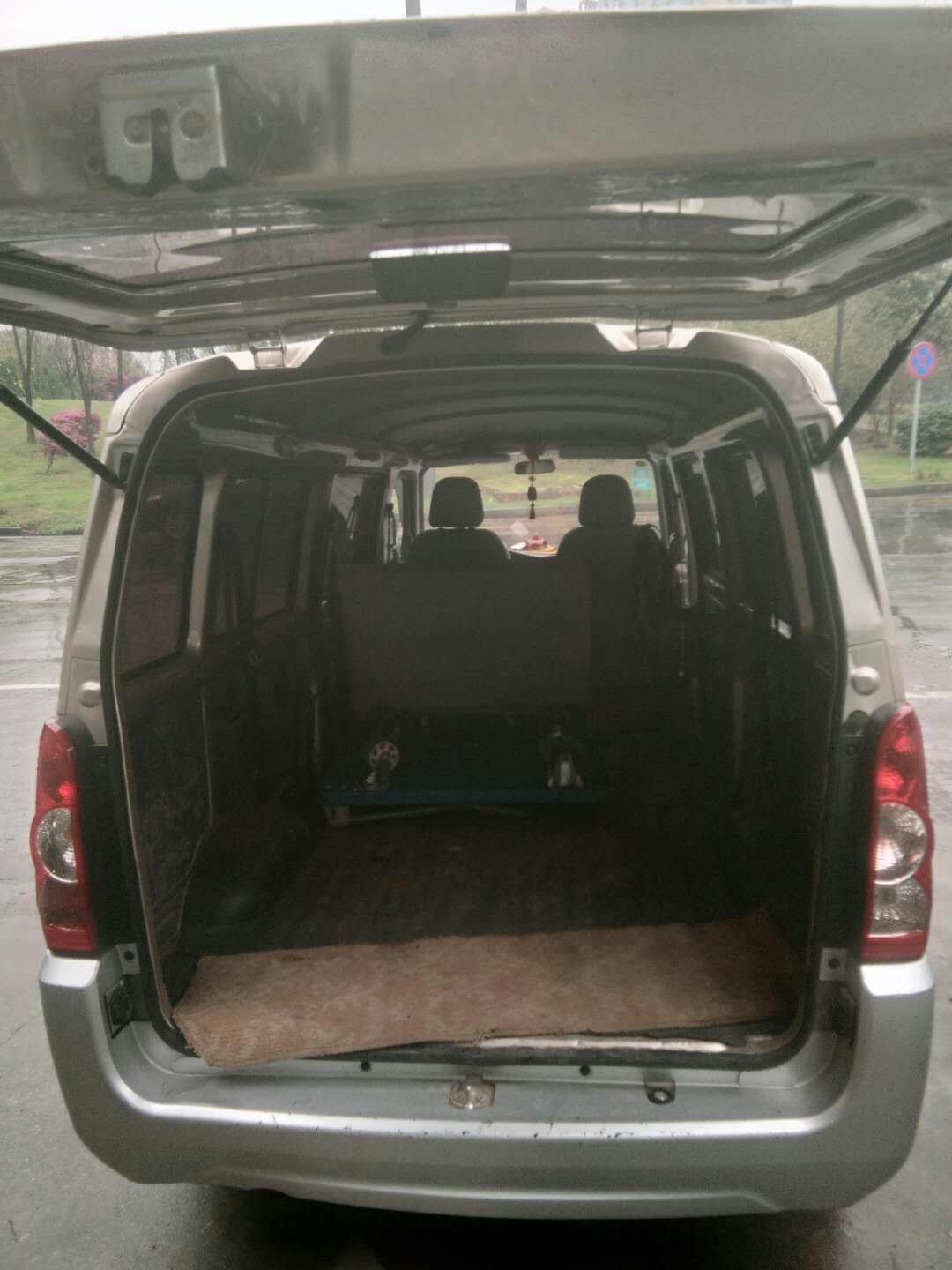 新面包車出租、長途、旅游商務(wù)包、搬家、快遞、小貨運(yùn) 面包車出租長途旅游商務(wù)包搬家貨運(yùn)