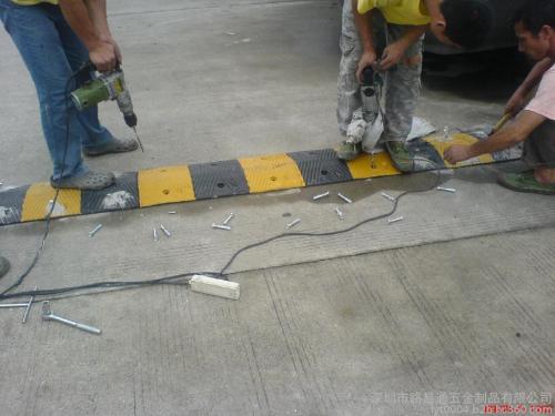 減速坡、減速板、南京批發(fā)零售 減速坡、減速塊、