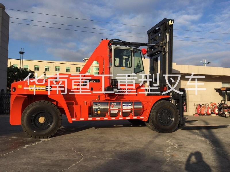 天然氣叉車哪里生產(chǎn)國內(nèi)重型12噸到36噸天然氣LNG叉車制造企業(yè)