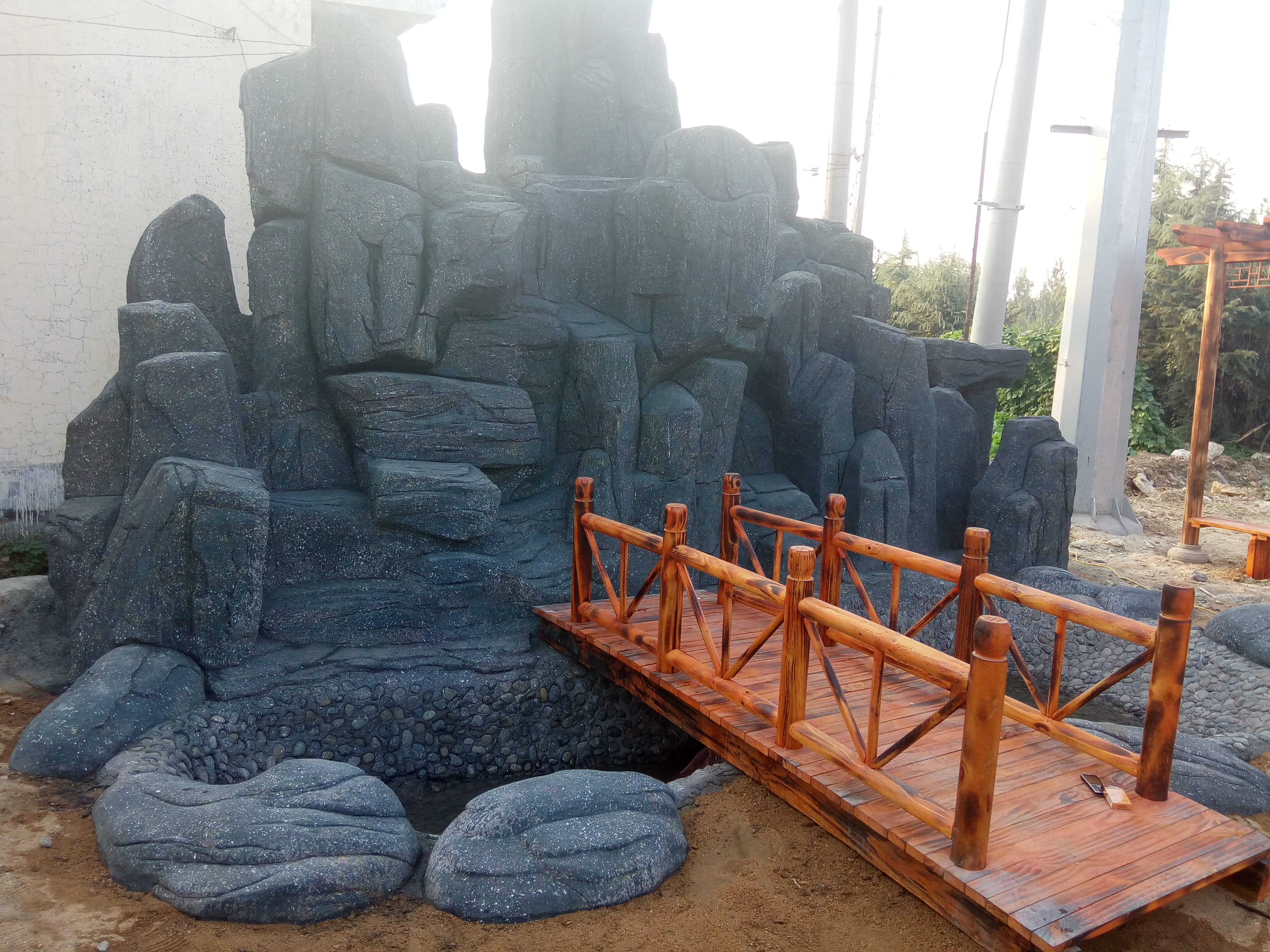 假山雕塑 承接大型水泥假山制作仿真樹木人物雕塑生態(tài)公園景觀水景設(shè)計(jì)施工