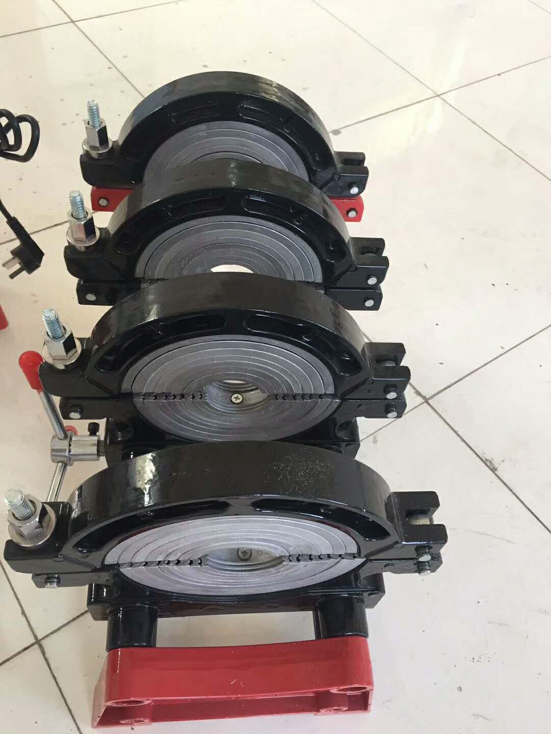 pe對(duì)接機(jī) 燃?xì)夤艿篮附訖C(jī)  廊坊PE管熱熔機(jī)  供應(yīng)PE管道對(duì)焊機(jī) 電熔機(jī) 液壓半自動(dòng)焊接設(shè)備