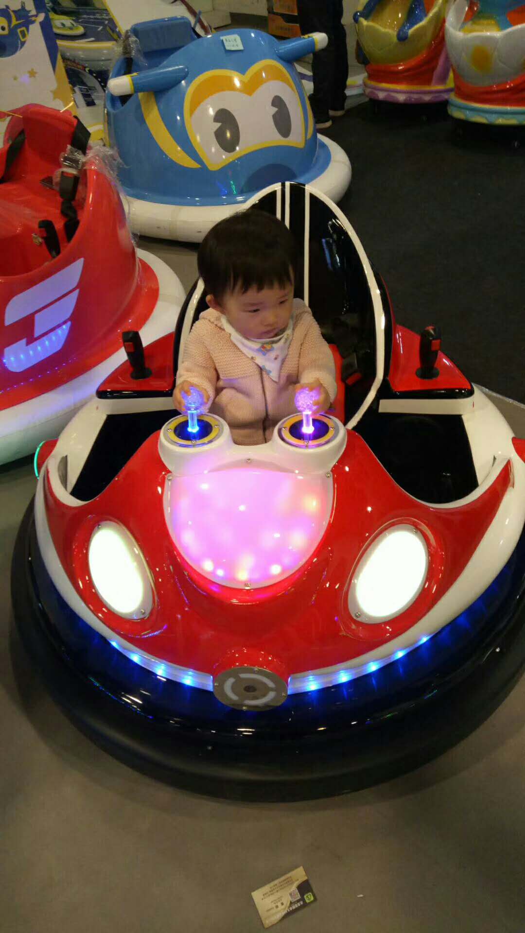 廣場(chǎng)親子磁碰車，兒童親子互動(dòng)項(xiàng)目，親子電玩設(shè)備，兒童電玩