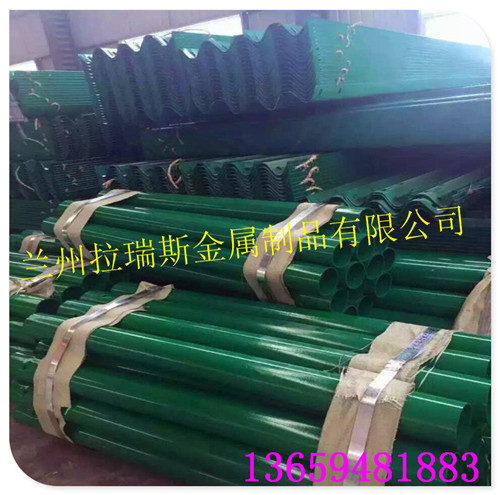 康縣波形護(hù)欄板多少錢一米鄉(xiāng)村道路防撞護(hù)欄板裁決之地