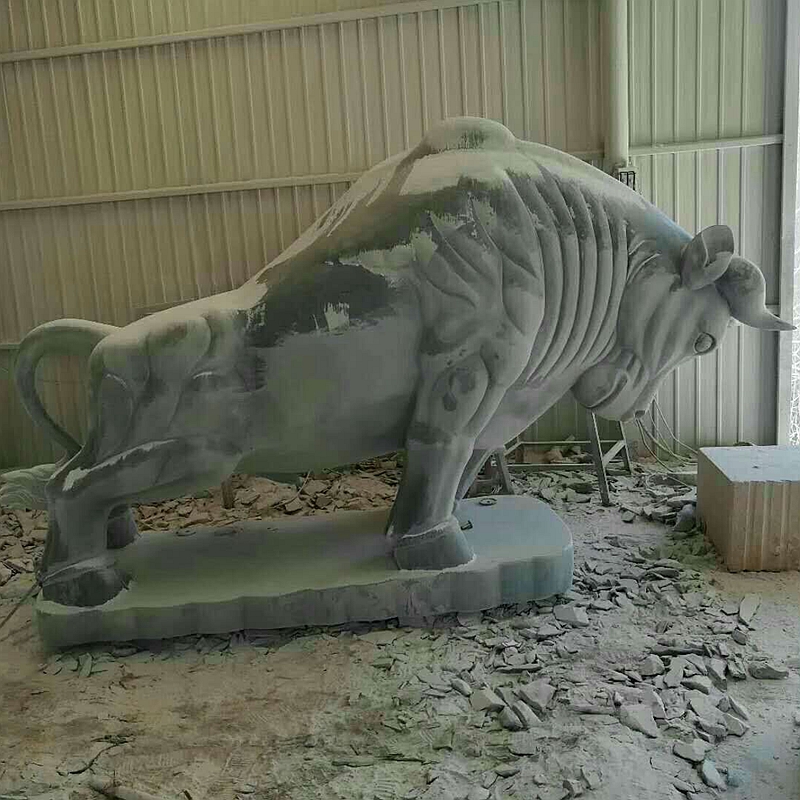 石雕華爾街牛/青石華爾街牛雕塑/石雕牛圖片/耕牛雕刻加工廠家