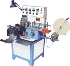 RZ2817商標(biāo)自動(dòng)剪折機(jī)  多種商標(biāo)剪折機(jī) 超聲波剪折機(jī) 超聲波技術(shù)