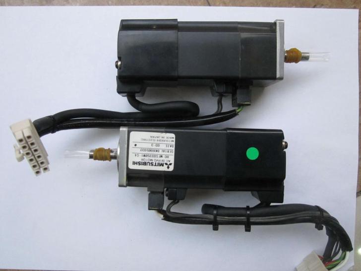 伺服電機(jī)HC153RSB-A42