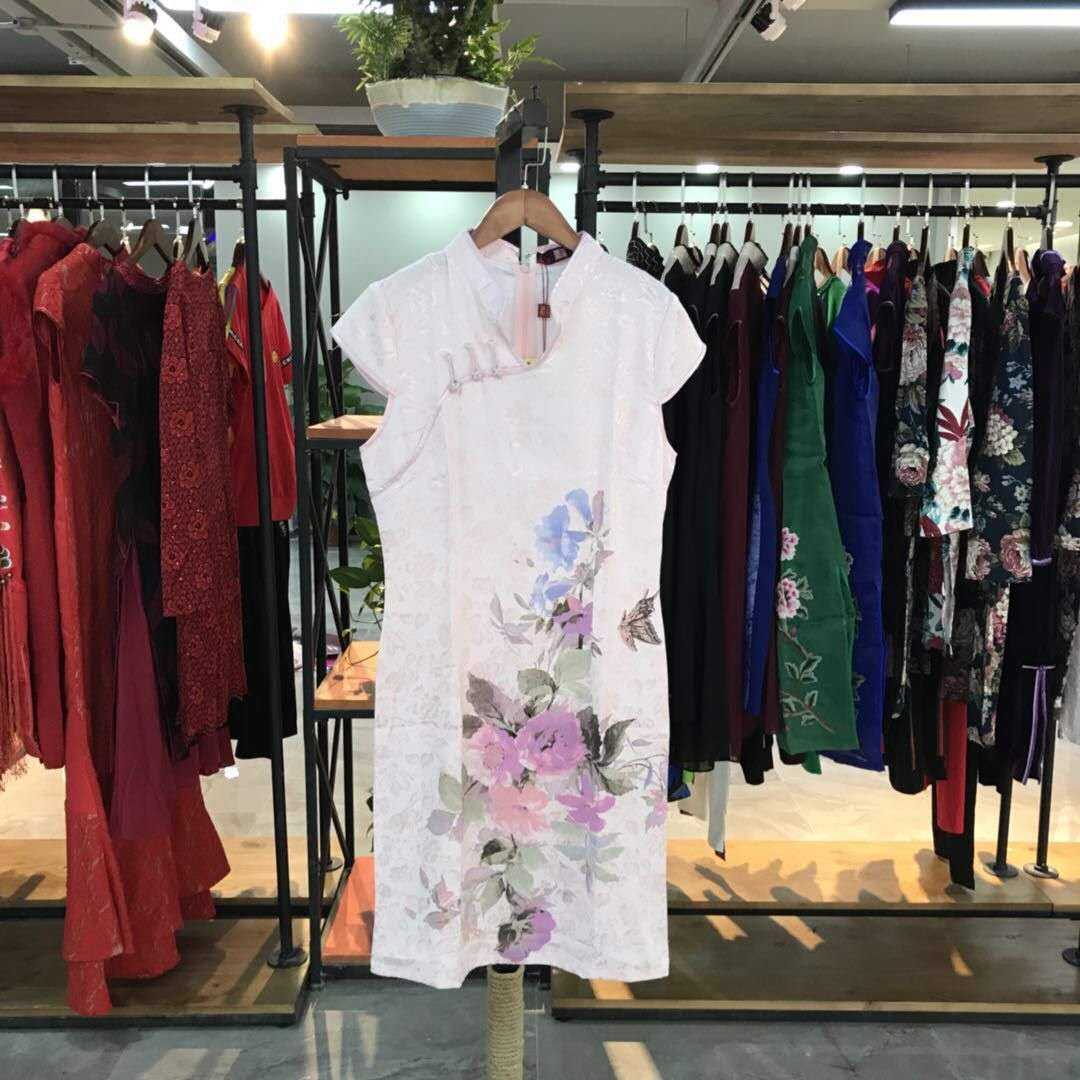 品牌折扣女裝批發(fā) 廣州女裝貨源哪里有！