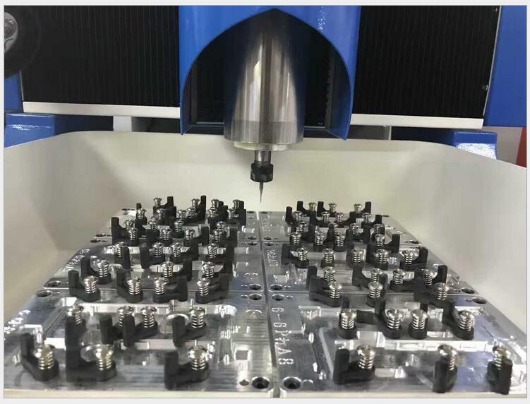 小型數(shù)控雕刻機   深圳小型數(shù)控雕刻機廠家   深圳小型數(shù)控雕刻機批發(fā)  深圳小型數(shù)控雕刻機供應