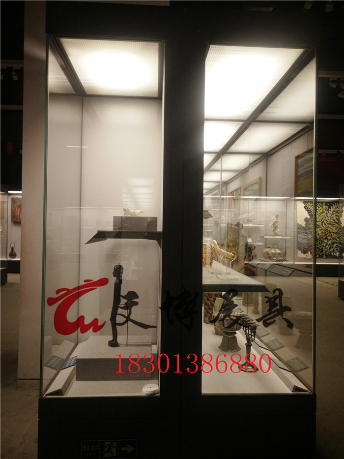 誠(chéng)信為本，力求創(chuàng)新，文博展柜做您心中的良心企業(yè)  博物館陳列柜 博物館陳列柜延墻柜俯視柜 博物館展柜