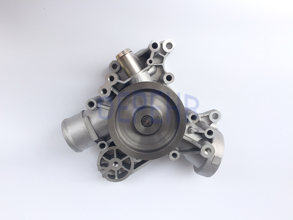 VOLVO沃爾沃水泵20834409 雷諾卡車發(fā)動機水泵7420834409