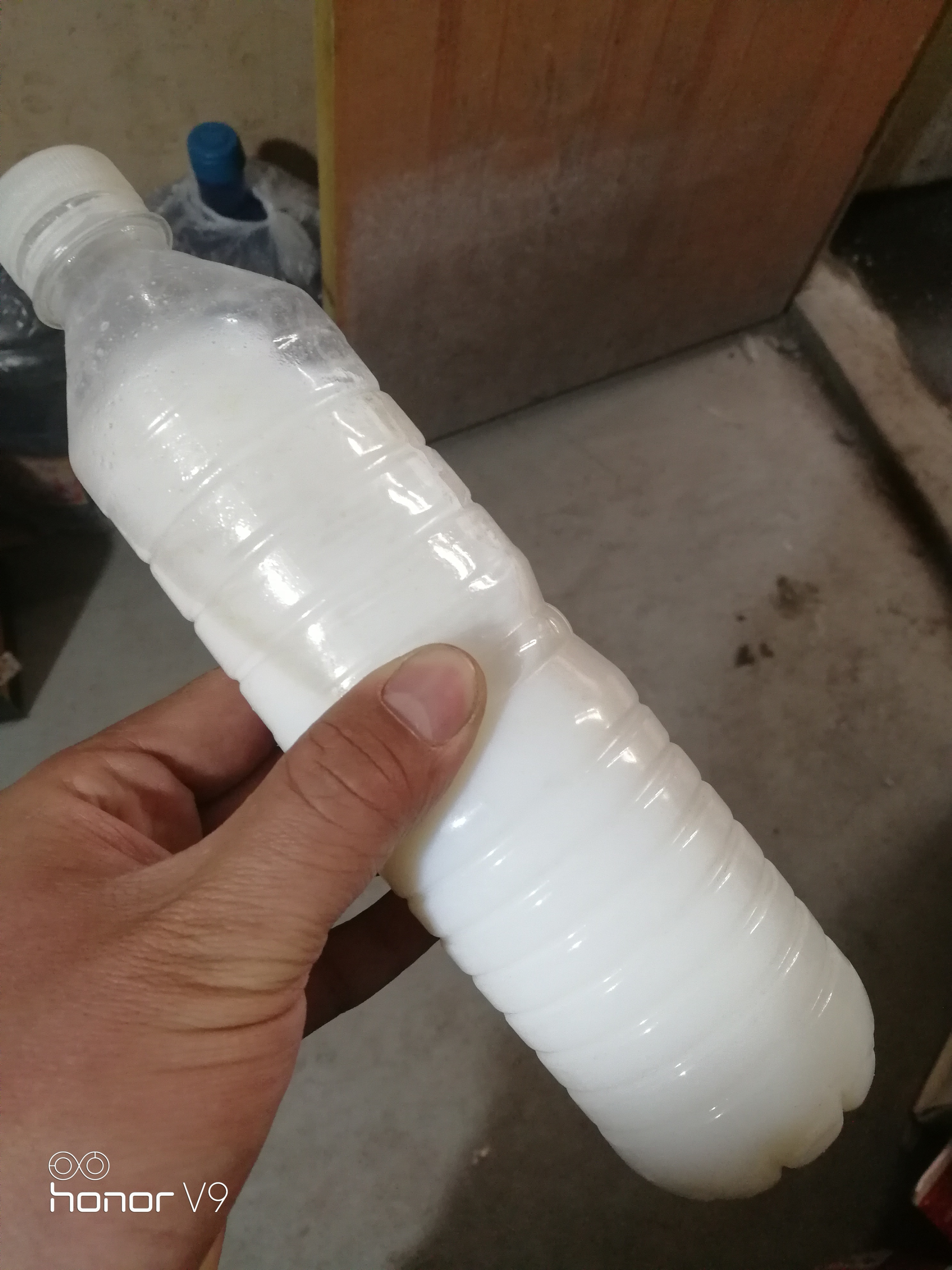 大粒徑硅溶膠乳白色一百納米硅溶膠