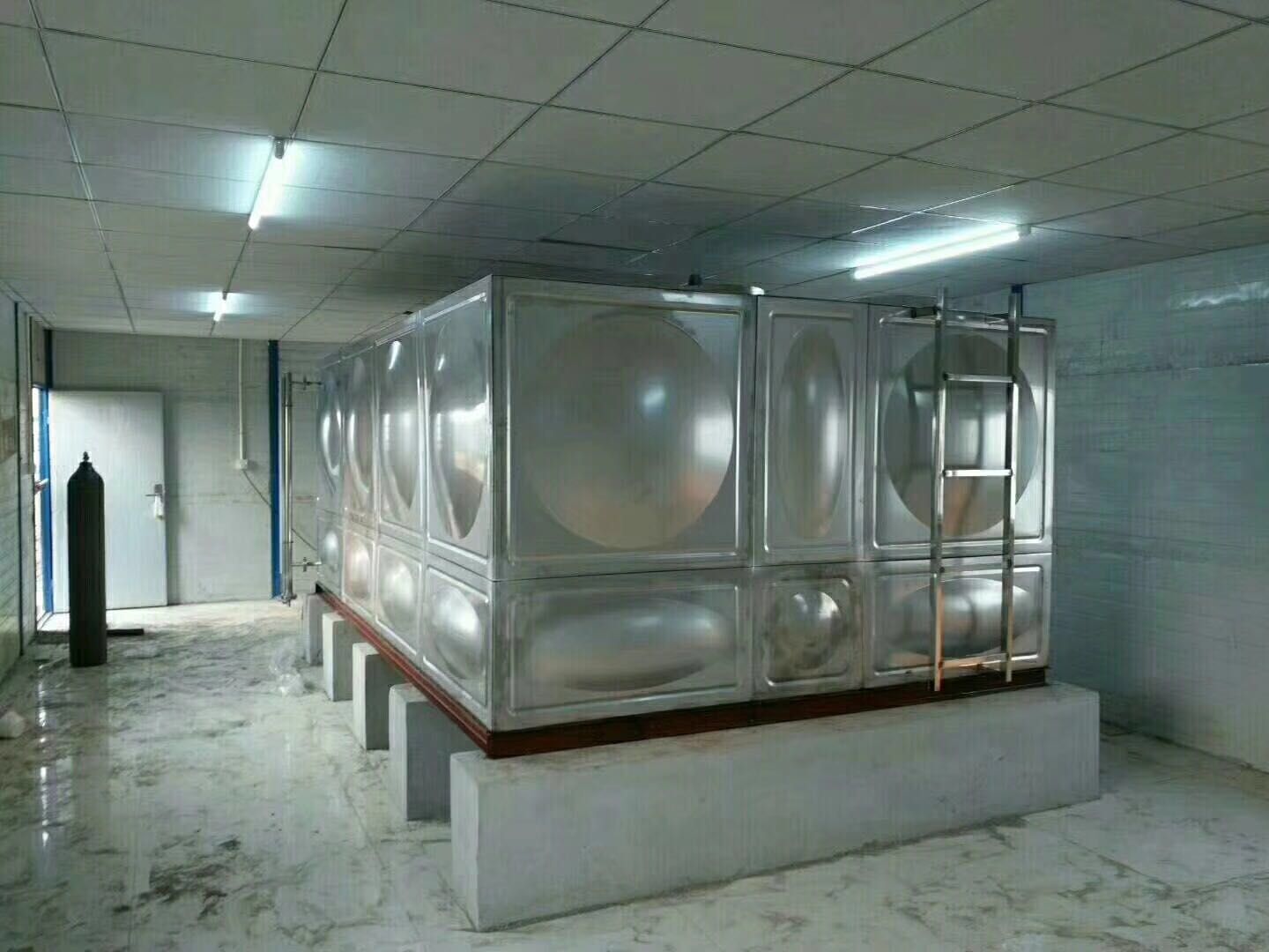 揭陽不銹鋼方形水箱生產(chǎn)廠家 紫金不銹鋼方形水箱描述 萬江拼接式方形水箱照片 橫欄組裝式方形水箱價(jià)格 南頭不銹鋼方形水箱