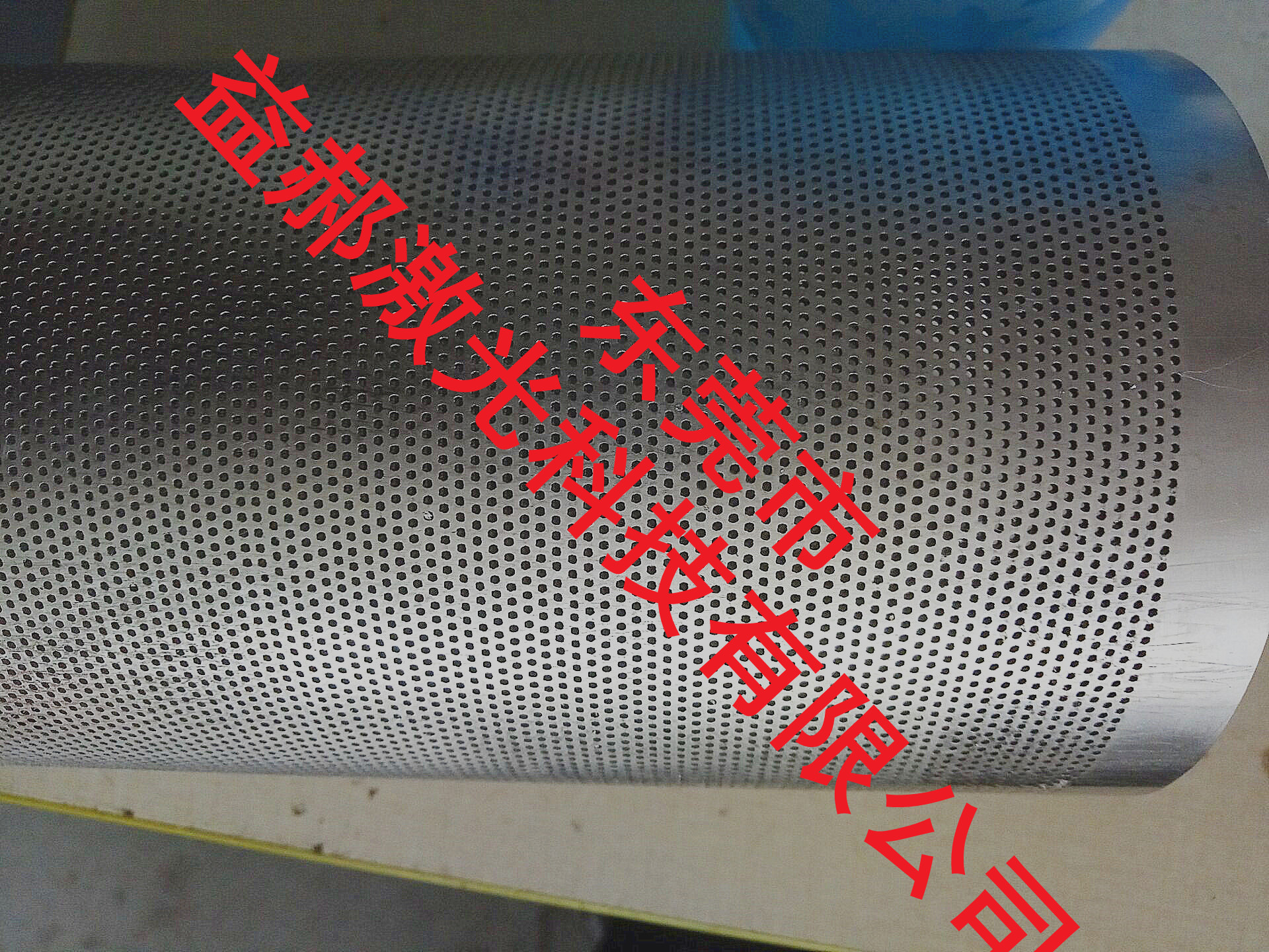 深圳金屬網(wǎng)板小孔加工 過濾網(wǎng)小孔加工 篩網(wǎng)小孔加工 網(wǎng)孔板加工 *激光細(xì)孔制造商：益郝激光 深圳金屬網(wǎng)板小孔加工