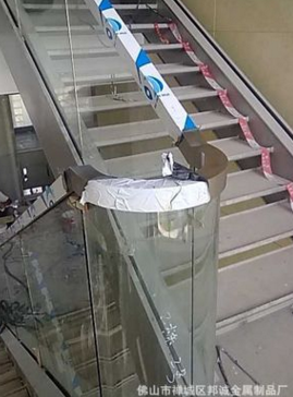 商場(chǎng)玻璃護(hù)欄立柱 護(hù)欄立柱報(bào)價(jià) 護(hù)欄立柱供應(yīng)商 護(hù)欄立柱批發(fā)