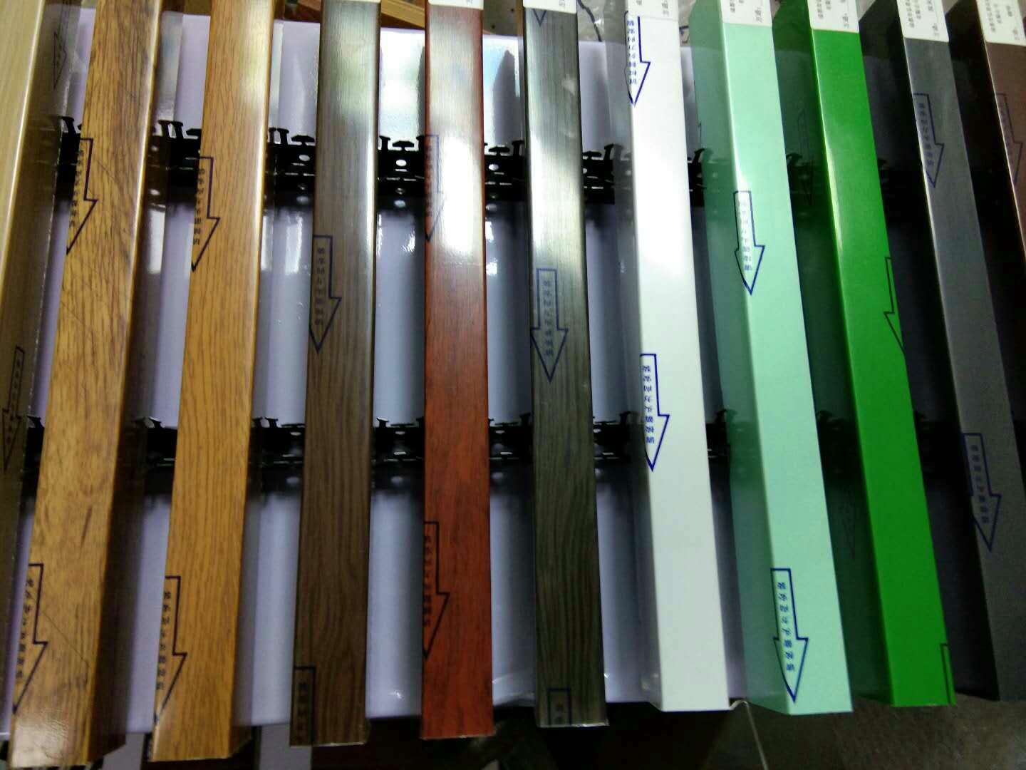 各種規(guī)格鋁方通定制 *氟碳鋁方通 吊頂鋁方通批發(fā)廠家