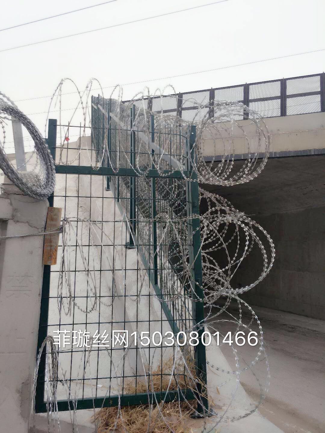 高鐵刺絲滾籠立柱支架型號(hào)標(biāo)準(zhǔn)