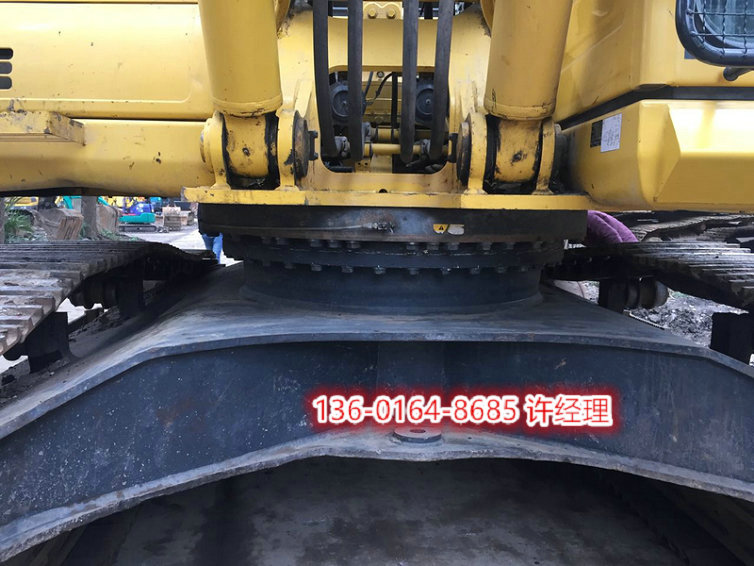 礦山二手小松PC450-8挖掘機(jī)出售