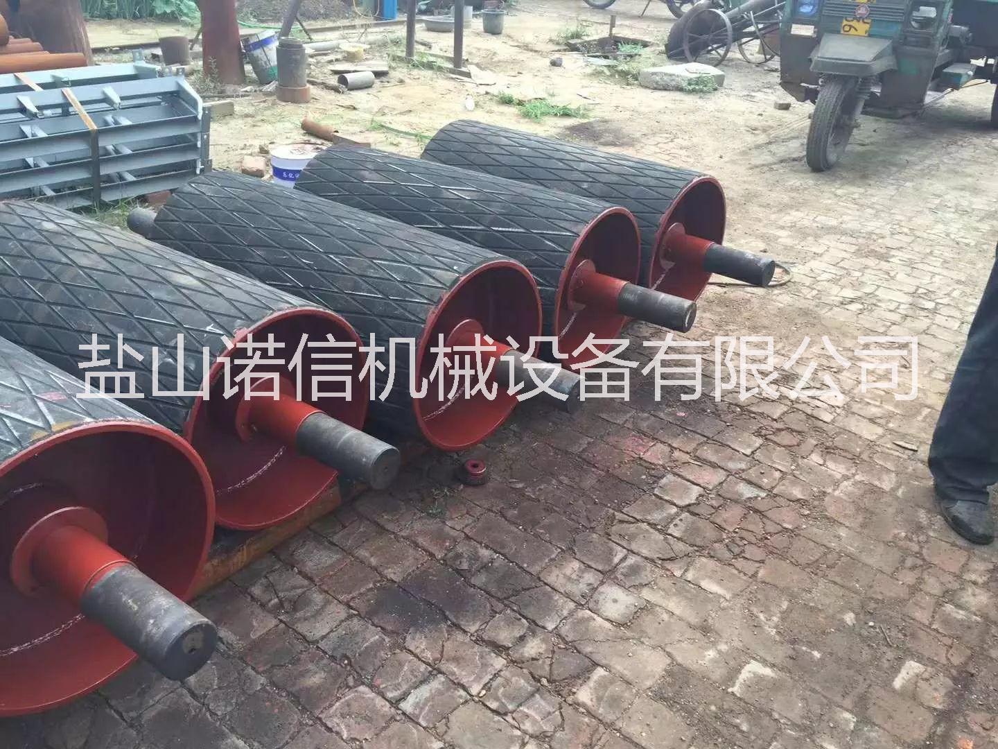 人字形包膠傳動滾筒  皮帶機包膠電動滾筒  人字形包膠傳動滾筒報價