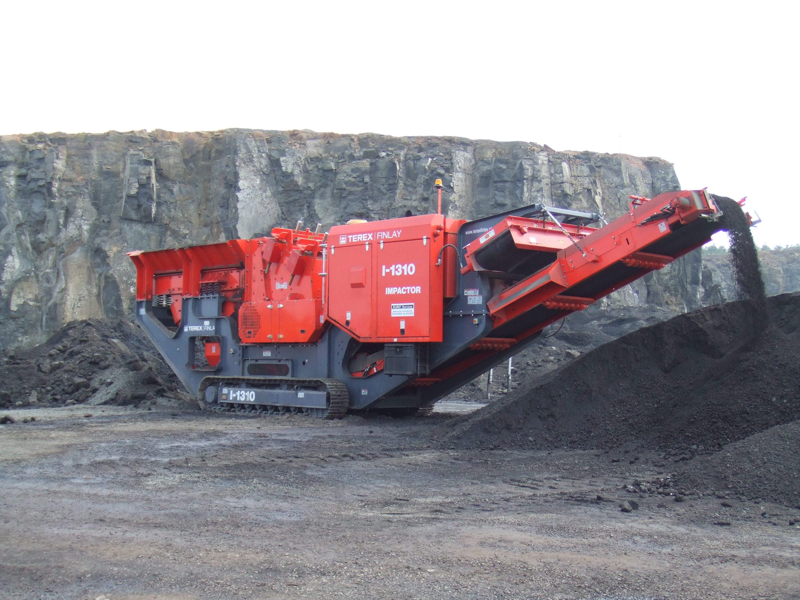 供應(yīng)建筑垃圾移動破碎站移動破碎站 履帶移動破碎站專業(yè)生產(chǎn)廠家