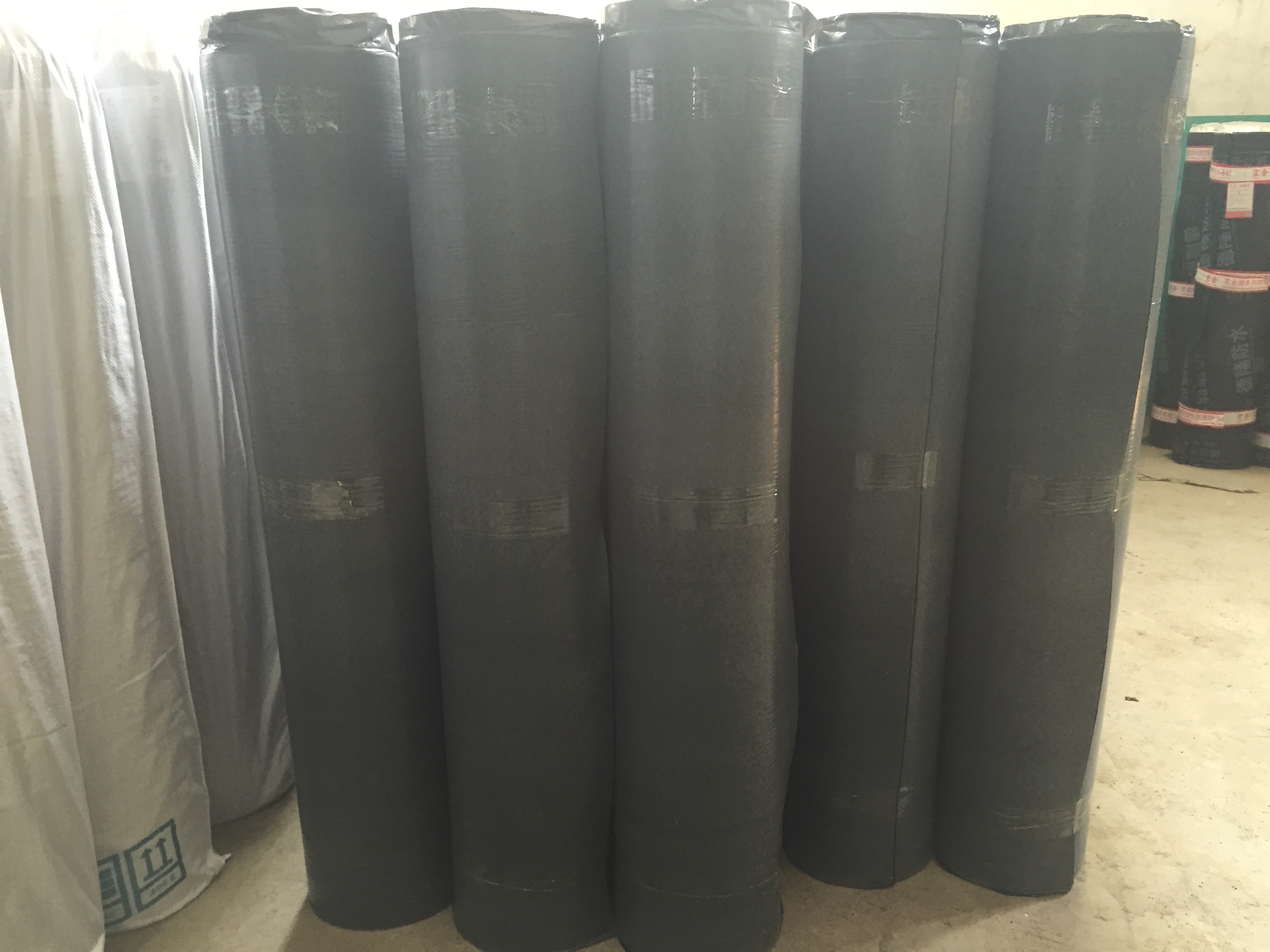 自粘聚合物瀝青防水卷材