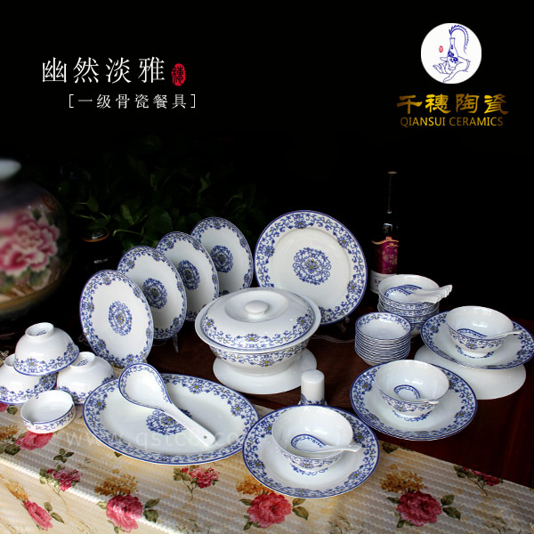大陶瓷面碗應(yīng)該如何選購(gòu) 揭秘景德鎮(zhèn)大陶瓷定做面碗價(jià)格 款式 尺寸  優(yōu)質(zhì)手繪大陶瓷面碗定制廠家特價(jià)