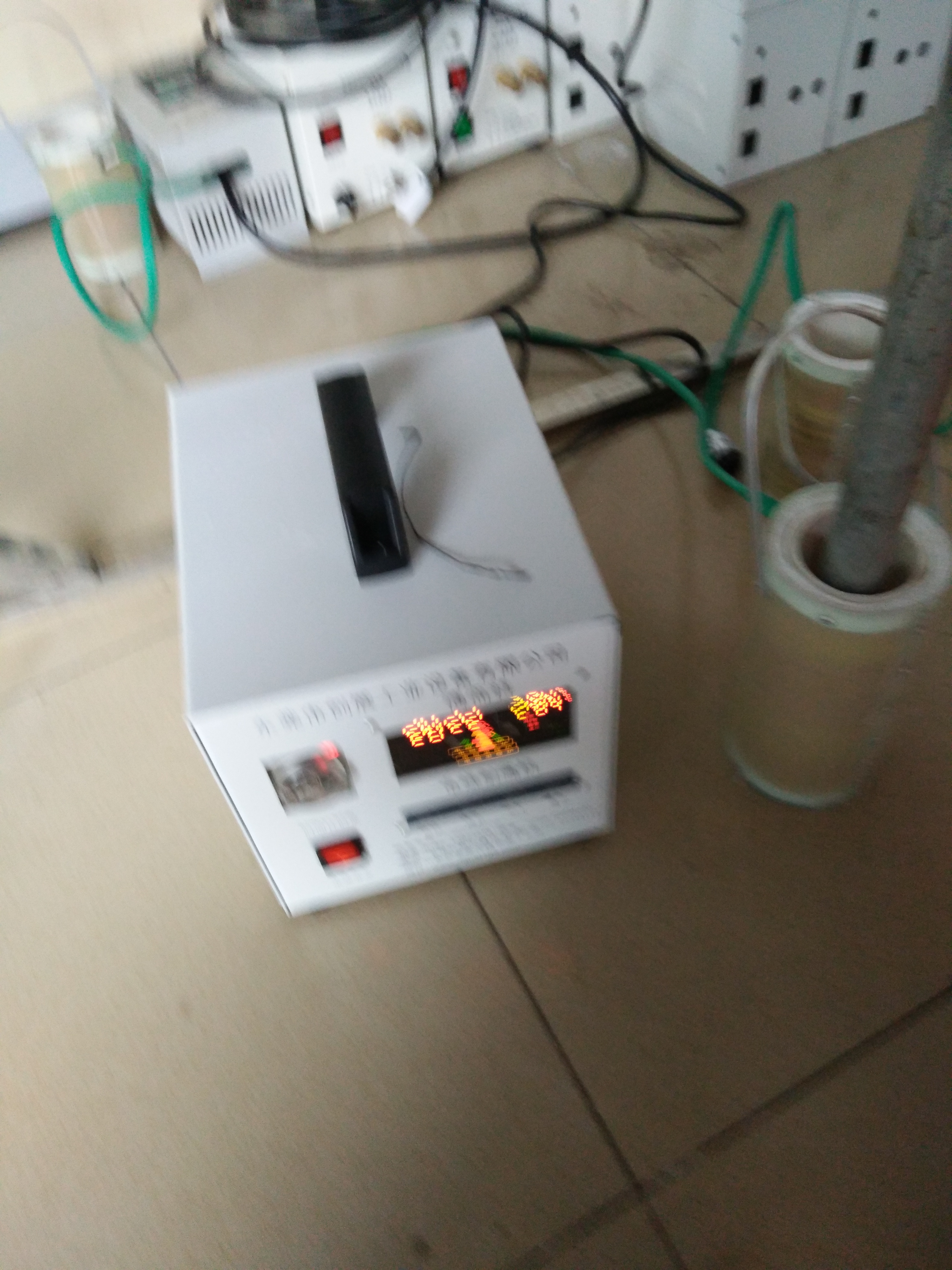 東莞 電燒射嘴機(jī)，電子加熱器生產(chǎn)研發(fā)15年 博而特電燒射嘴機(jī)