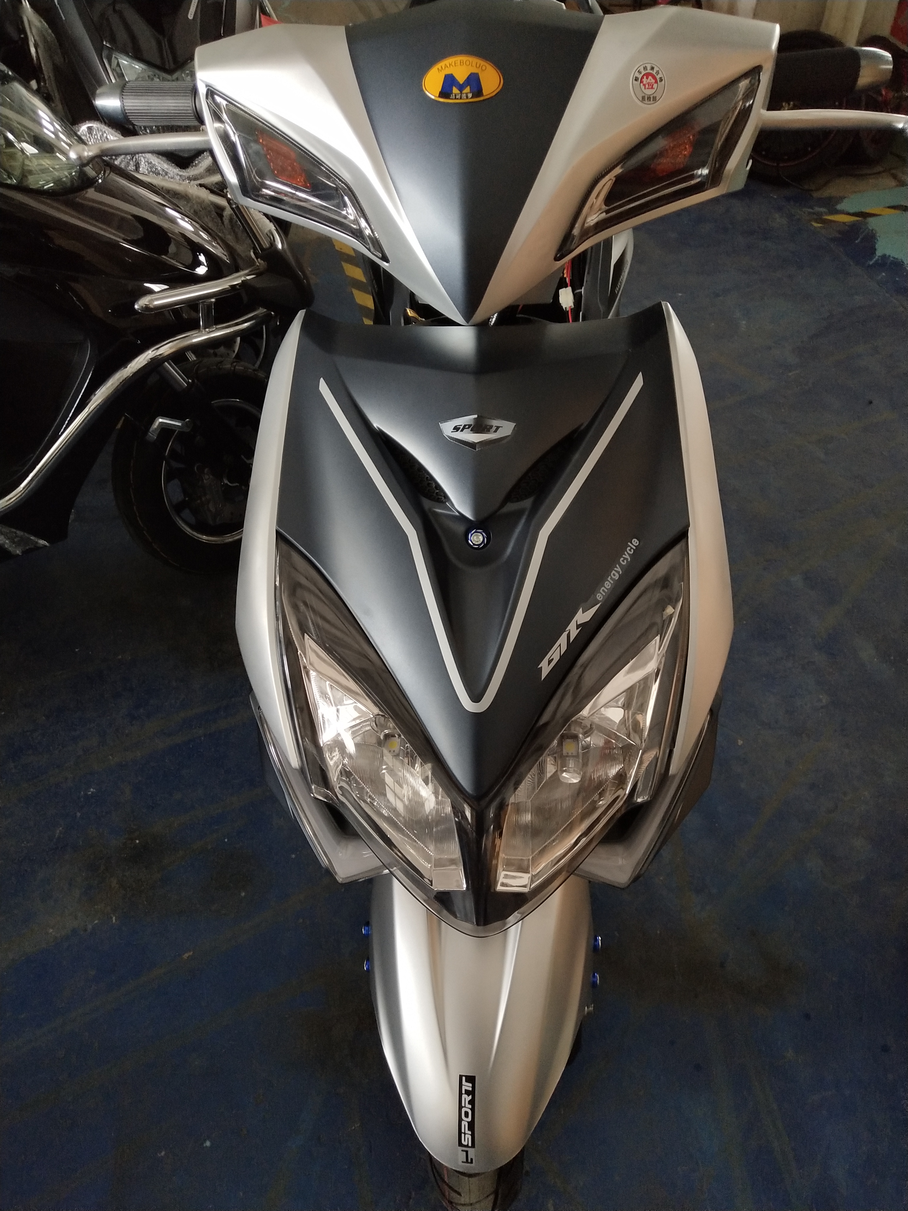 新雷霆王 澳普車業(yè)  馬可波羅電動(dòng)車  雷霆王電摩 雙改裝大燈電摩