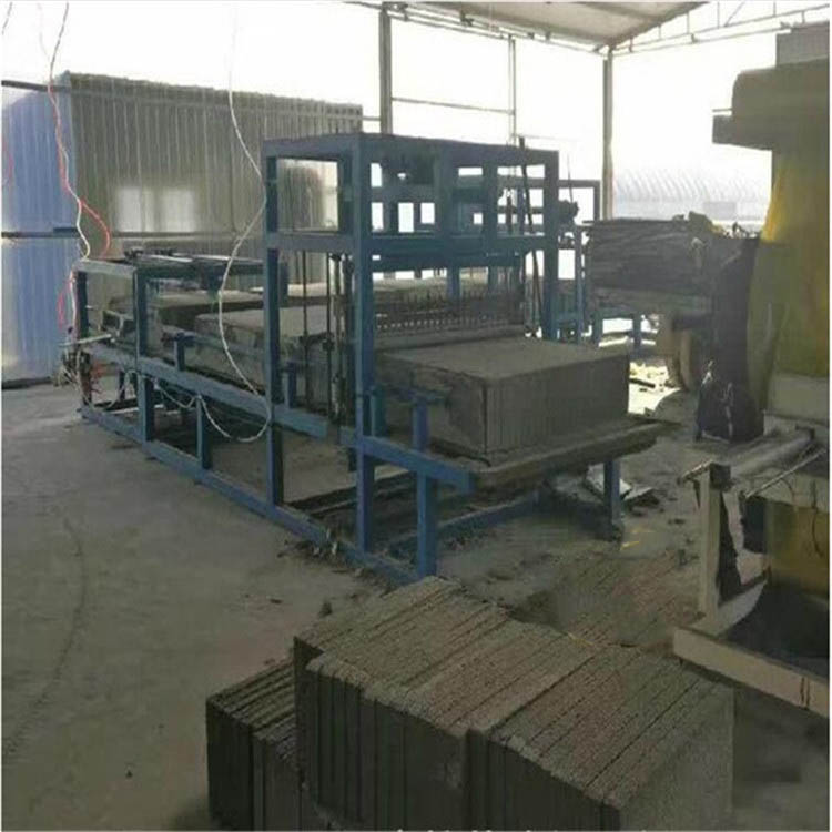 專業(yè)定做可調(diào)節(jié)式水泥發(fā)泡保溫板切割機 勻質(zhì)板保溫板切割機廠家