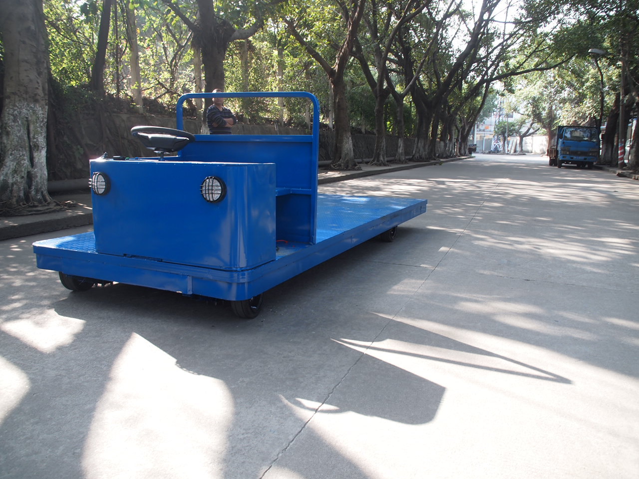 螃蟹車 窄路通道搬運(yùn)車 車間物流通道搬運(yùn)車 無需轉(zhuǎn)向搬運(yùn)車 電動(dòng)搬運(yùn)車
