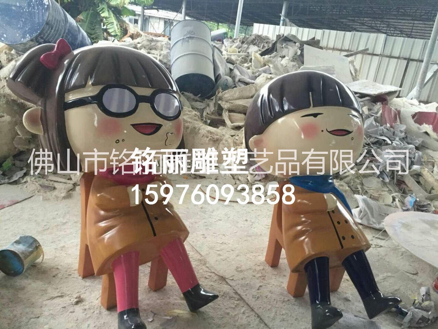 玻璃鋼雕塑卡通情侶小吃街步行街裝飾品