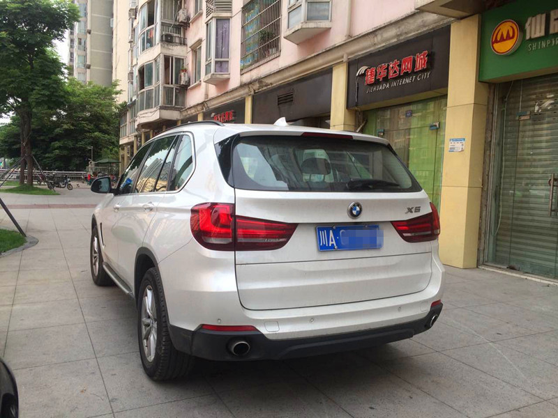 成都租跑車成都租高端轎車 成都租跑車成都租高端轎車