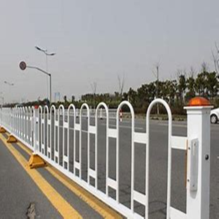 京式草坪圍欄  市政道路隔離護欄  京式護欄  鋅鋼護欄