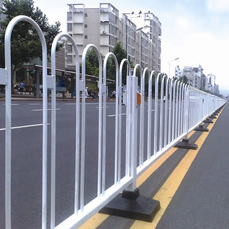京式草坪圍欄  市政道路隔離護欄  京式護欄  鋅鋼護欄