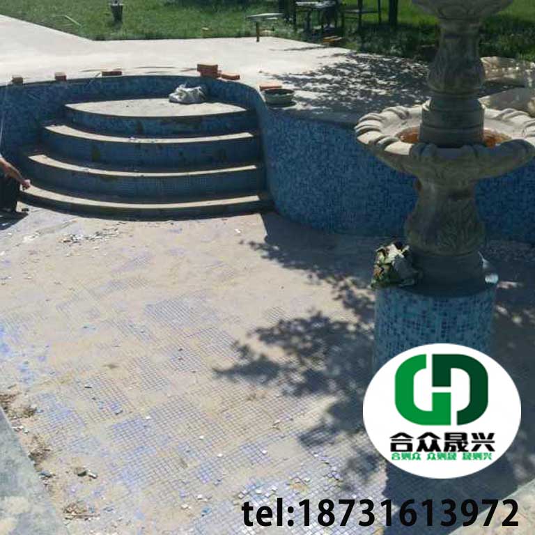 游泳池馬賽克脫落翻修*泳池膠膜材料 翻修成低，工期短，裝飾效果好！ 泳池膠膜 馬賽克脫落 馬賽克脫落 泳池膠膜
