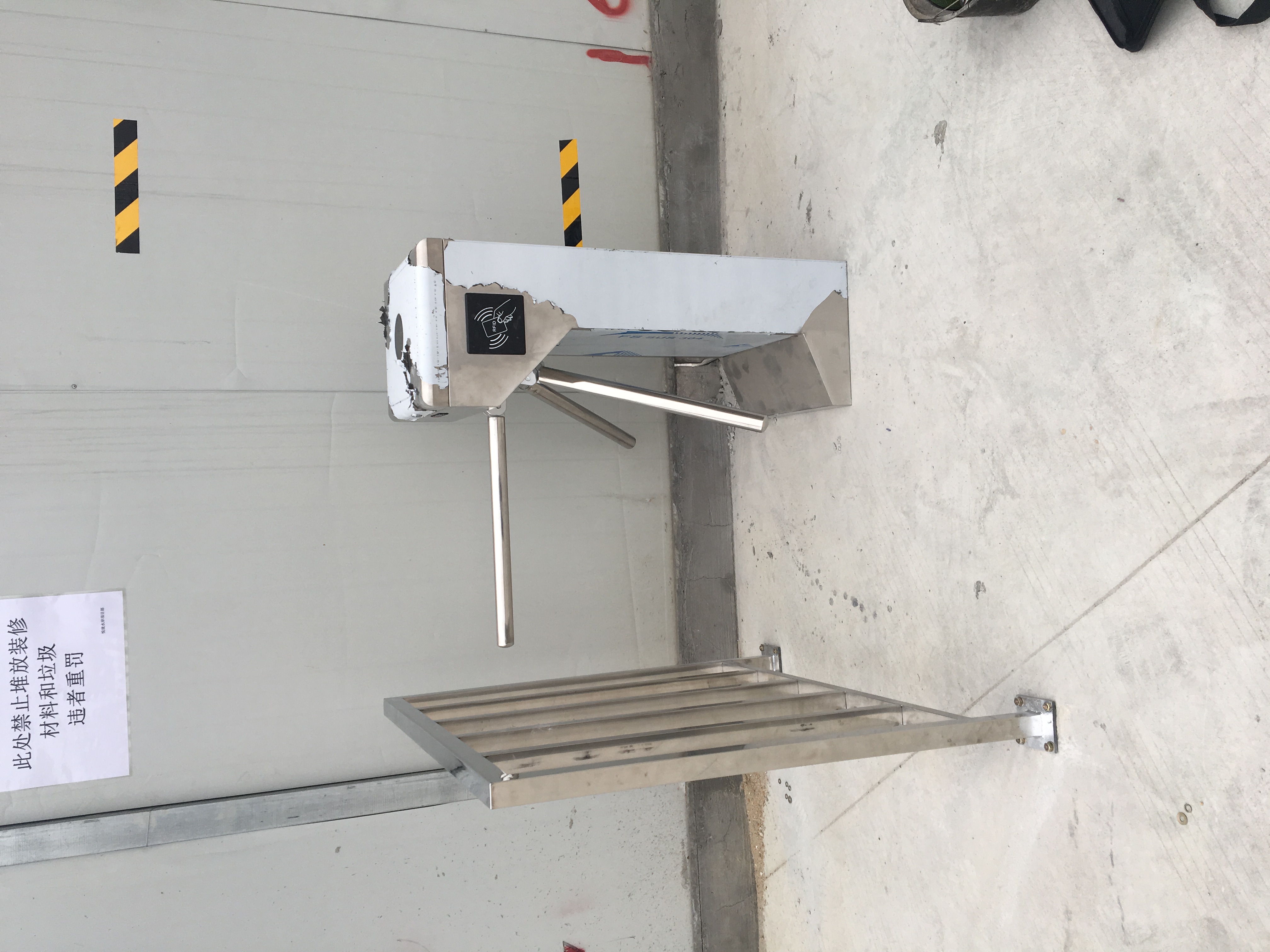 立式三輥閘 人行通道管理景區(qū)檢票三輥閘通道閘 不銹鋼制作