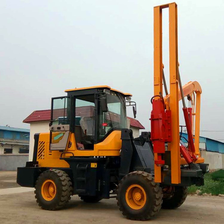 山東廠家直銷裝載機(jī)改裝的護(hù)欄打樁機(jī)波形公路護(hù)欄打樁機(jī)