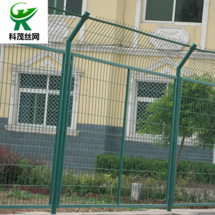 科茂絲網(wǎng)/護(hù)欄網(wǎng)廠家/公路護(hù)欄網(wǎng)