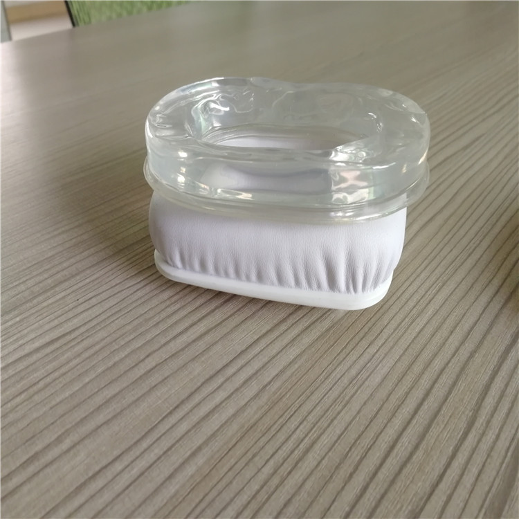 廠家訂制車縫蛋白質(zhì)皮耳套批發(fā)/蛋白質(zhì)皮革種類說明