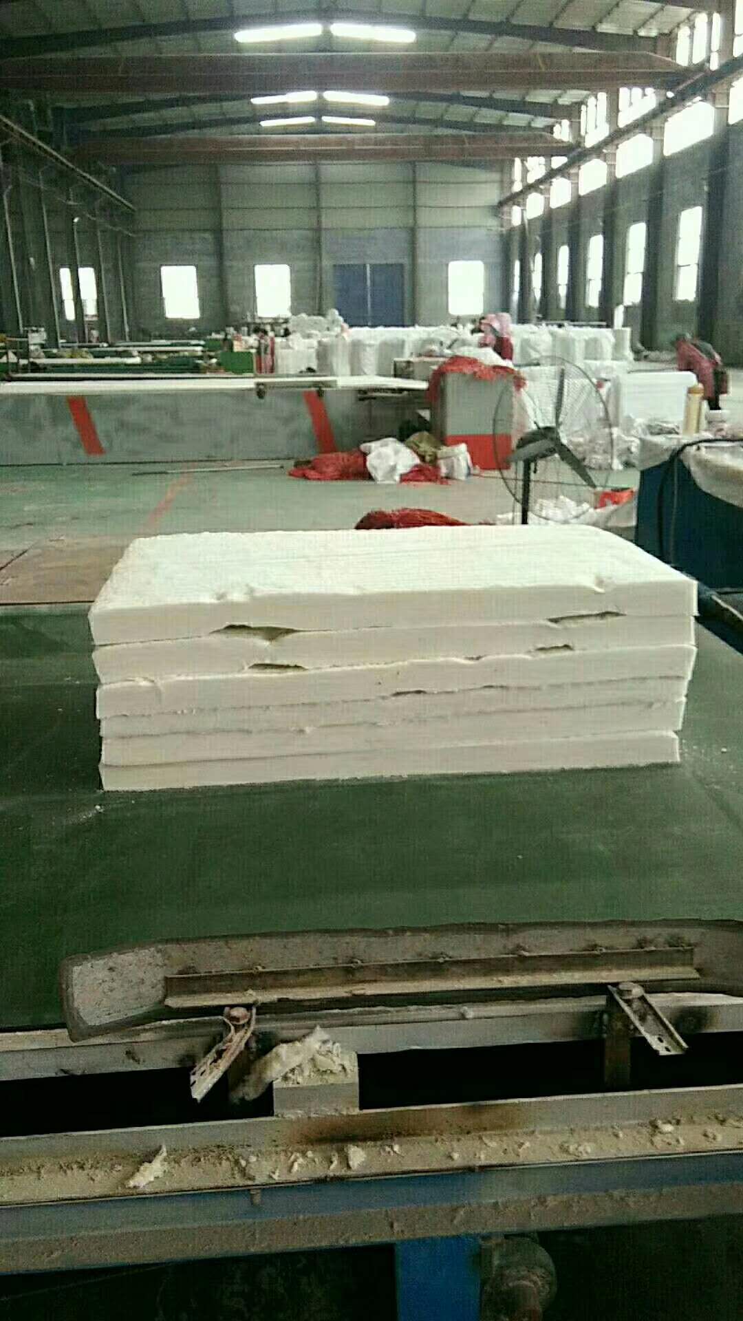 廠家直銷耐高溫硅酸鋁針刺毯