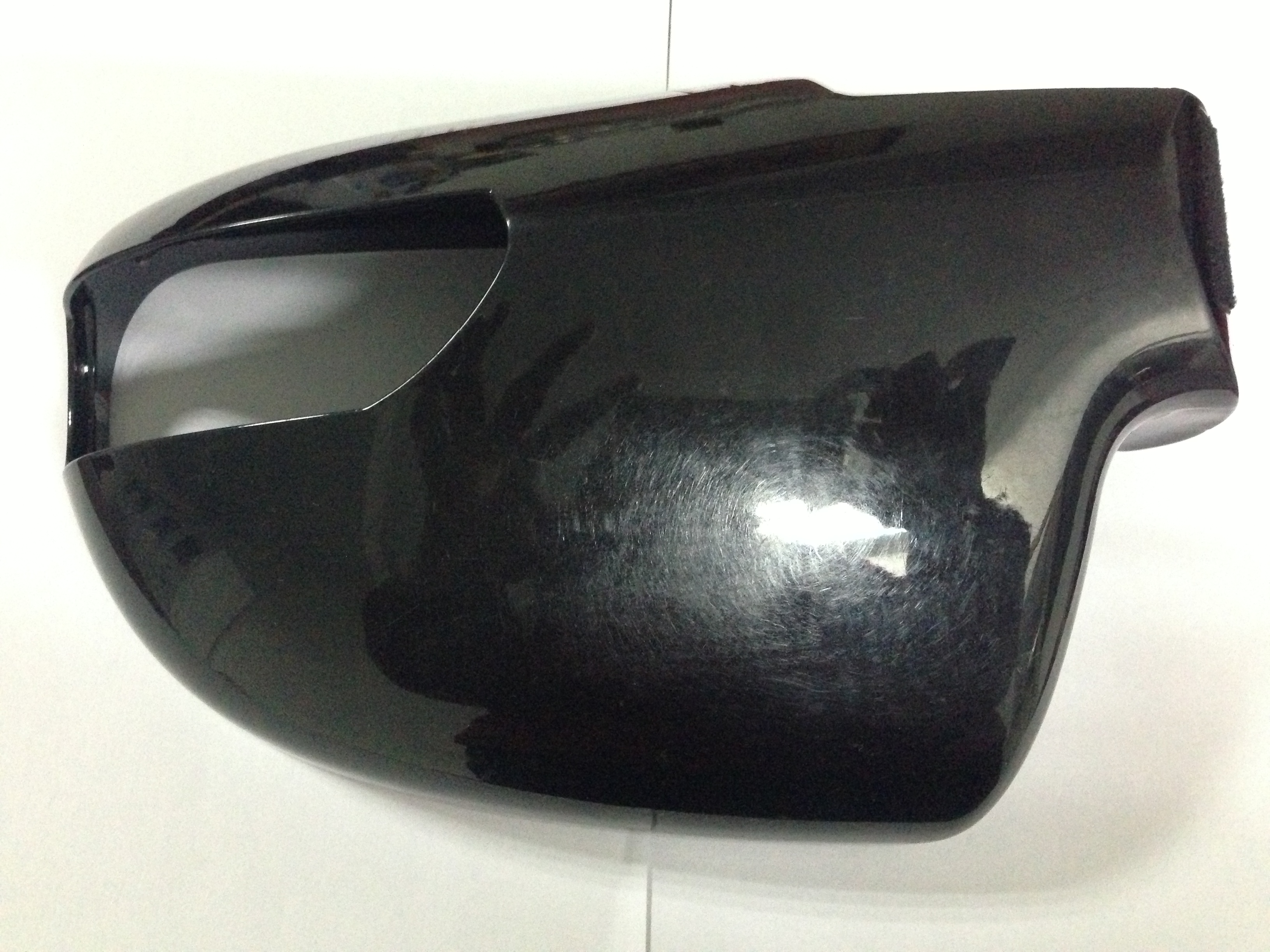 塑料模具廠家生產(chǎn)汽車配件，燈罩注塑模具開模 汽車燈罩