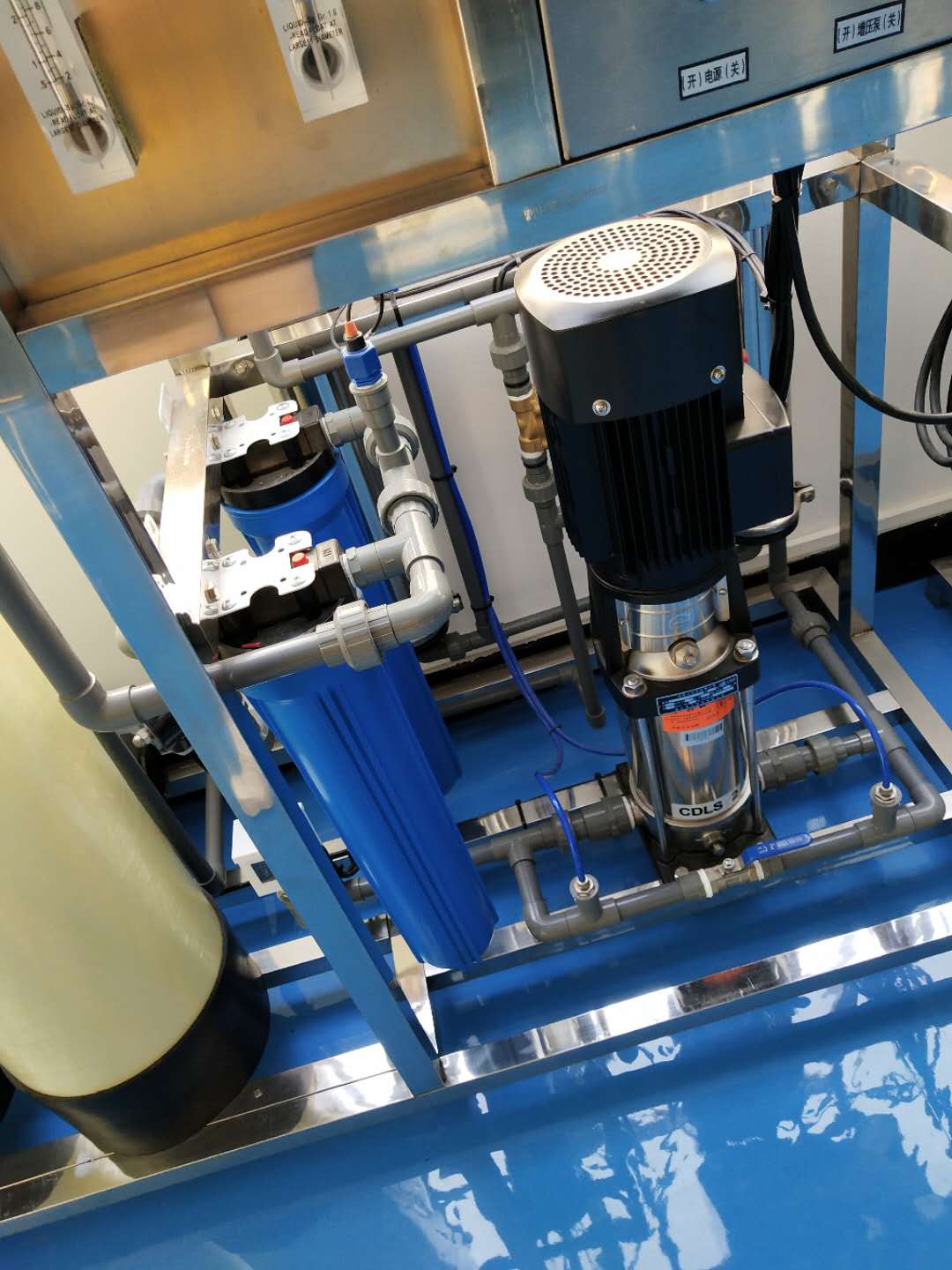 供應(yīng) 0.5T反滲透水處理器