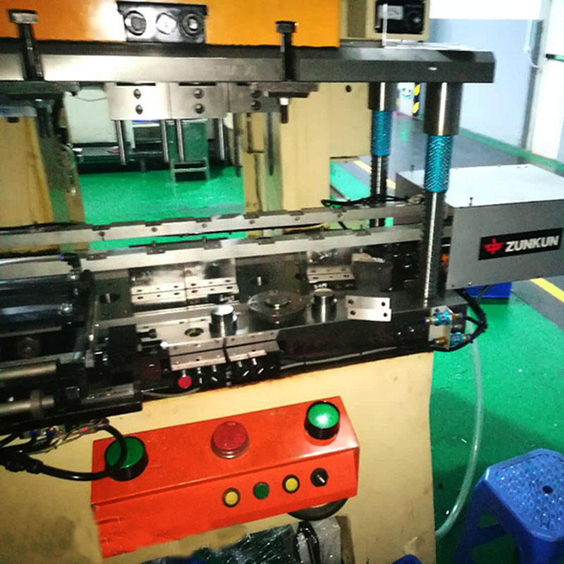 沖床自動(dòng)化上下料*機(jī)械手 非標(biāo)五金沖壓自動(dòng)化機(jī)械設(shè)備定制