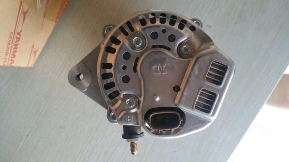 供應(yīng)小松挖掘機(jī)空濾外殼體 小松60挖掘機(jī)空濾外殼體