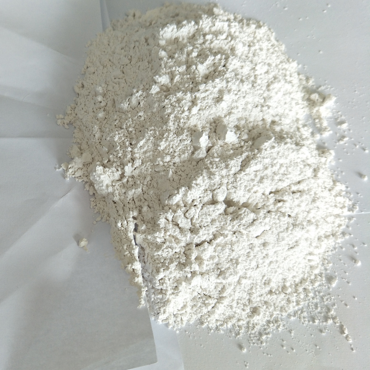 塑料橡膠用1250目超白超細重鈣 優(yōu)質(zhì)高鈣 重質(zhì)碳酸鈣