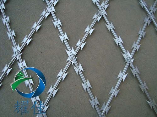 加密支架 普遍用在支撐刺絲滾籠，普通刺繩-耀佳絲網(wǎng)